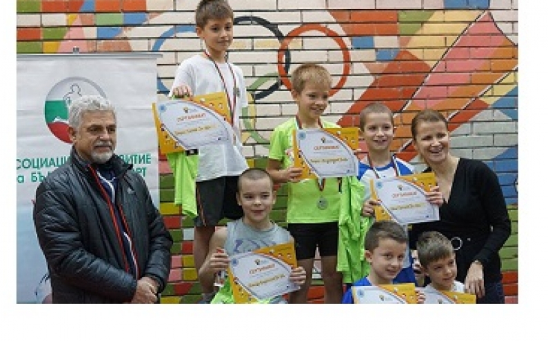YASV КОЛЕДЕН ТУРНИР ЗА ДЕЦА ПО ЛЕКА АТЛЕТИКА