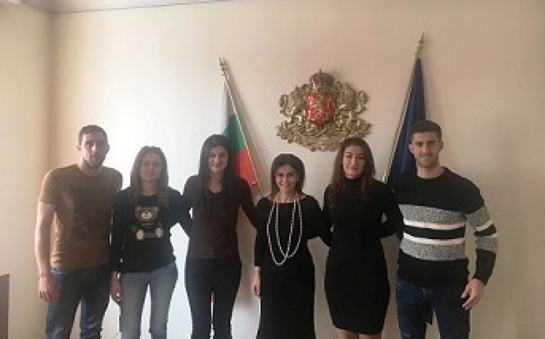 СТУДЕНТИ ОТ НАЦИОНАЛНА СПОРТА АКАДЕМИЯ „ВАСИЛ ЛЕВСКИ“ ПОСЕТИХА МИНИСТЕРСТВО НА МЛАДЕЖТА И СПОРТА