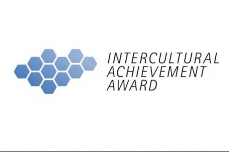 НАГРАДА ЗА МЕЖДУКУЛТУРНО ПОСТИЖЕНИЕ („INTERCULTURAL ACHIEVEMENT AWARD“ IAA)