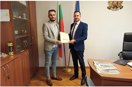 ЗАМ.-МИНИСТЪР ПАВЛОВ ПРОВЕДЕ РАБОТНА СРЕЩА С ПРЕДСЕДАТЕЛЯ НА БЪЛГАРСКИ МЛАДЕЖКИ ЧЕРВЕН КРЪСТ СТАНИМИР БОЯДЖИЕВ